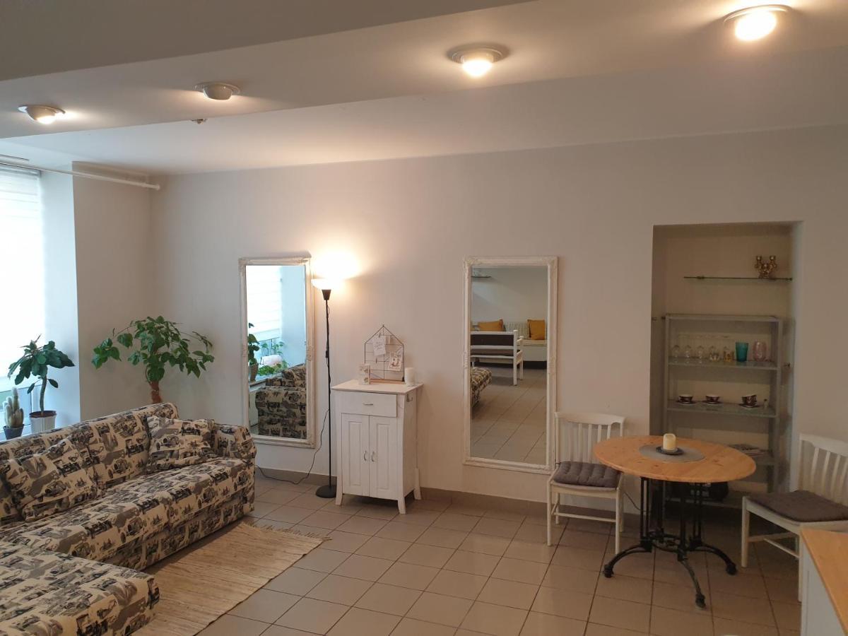 Camellia Studio Apartment & Parking Ρίγα Εξωτερικό φωτογραφία